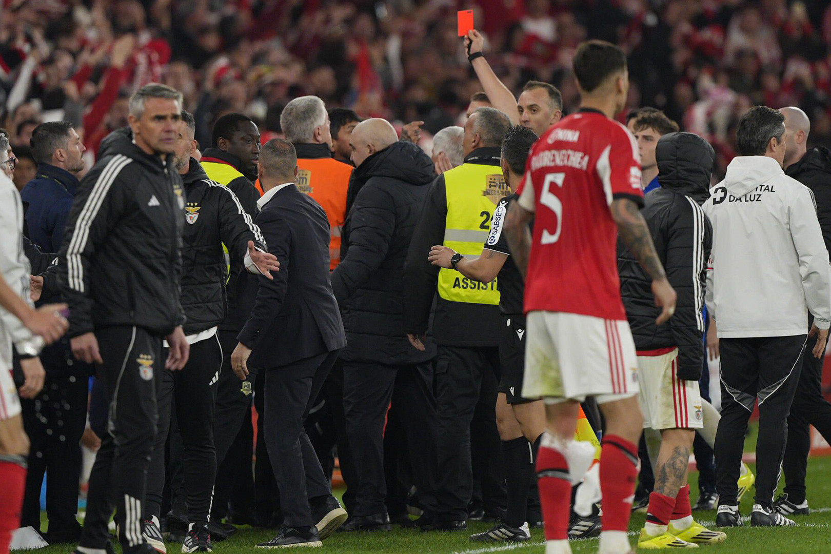 Mourinho Benfica Porto the do.jpg
