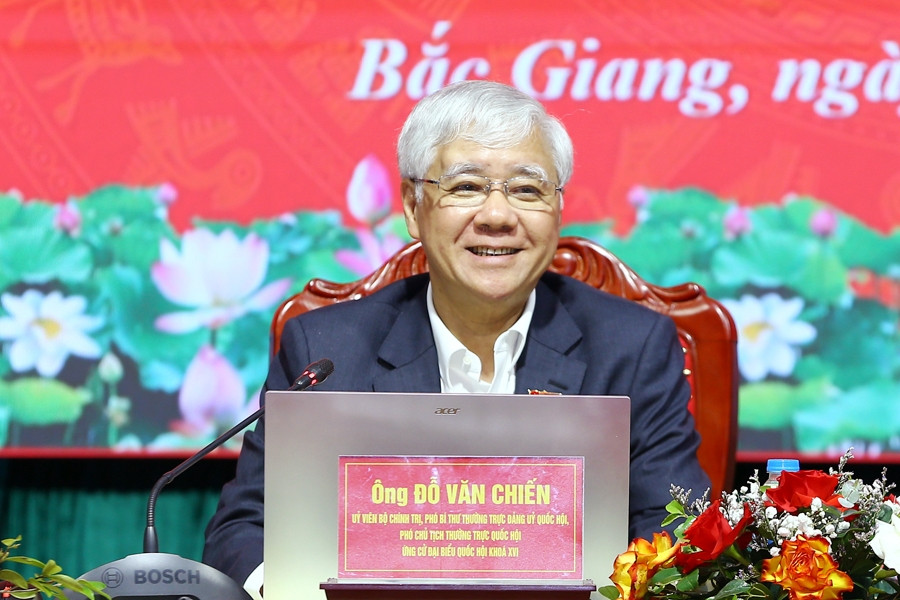 Phó Chủ tịch thường trực Quốc hội Đỗ Văn Chiến tiếp xúc cử tri tại Bắc Ninh