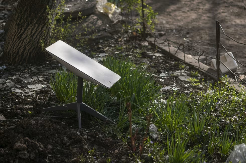 Thế độc quyền của Starlink và điểm yếu chí mạng trên chiến tuyến Ukraine