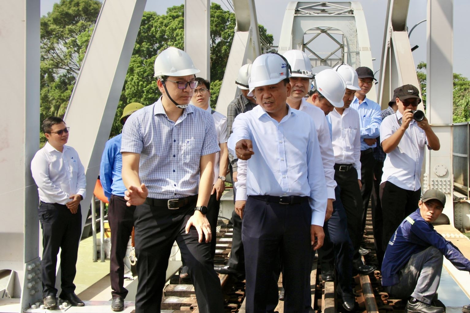 Vụ sà lan tông vào cầu Ghềnh: Thiệt hại hơn 40 tỷ đồng