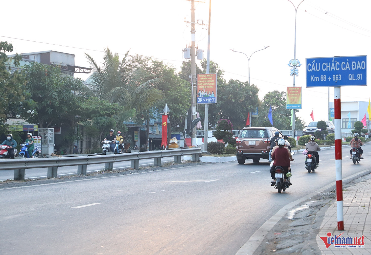 W-cầu miền tây 3.JPG.jpg