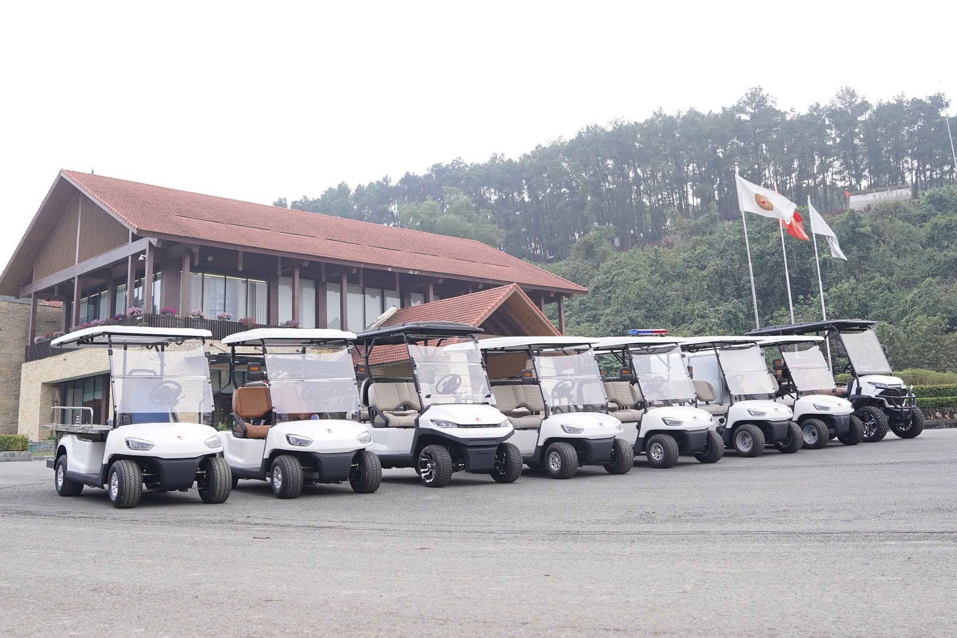Xe điện GIO ra mắt 3 dòng sản phẩm phục vụ sân golf, du lịch và nội khu