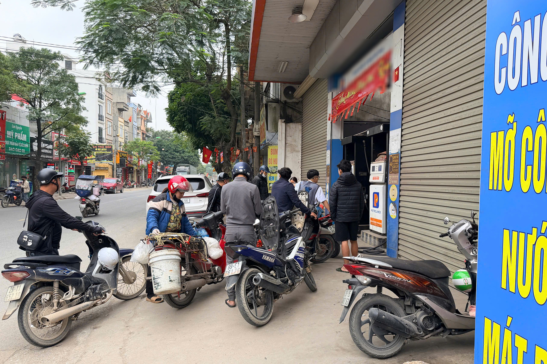 Hà Nội sẽ xử lý cây xăng găm hàng, gây khan hiếm nguồn cung