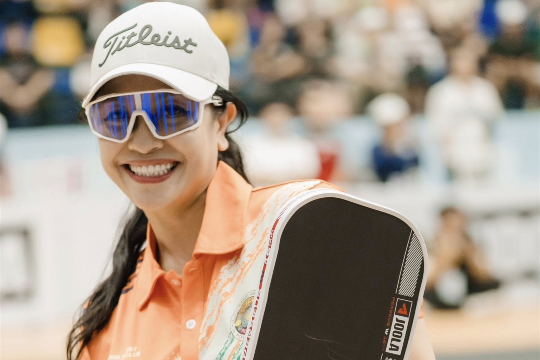  Đại tá Thu Hà ăn mặc trẻ trung, Lệ Quyên sexy thả dáng bên bể bơi 