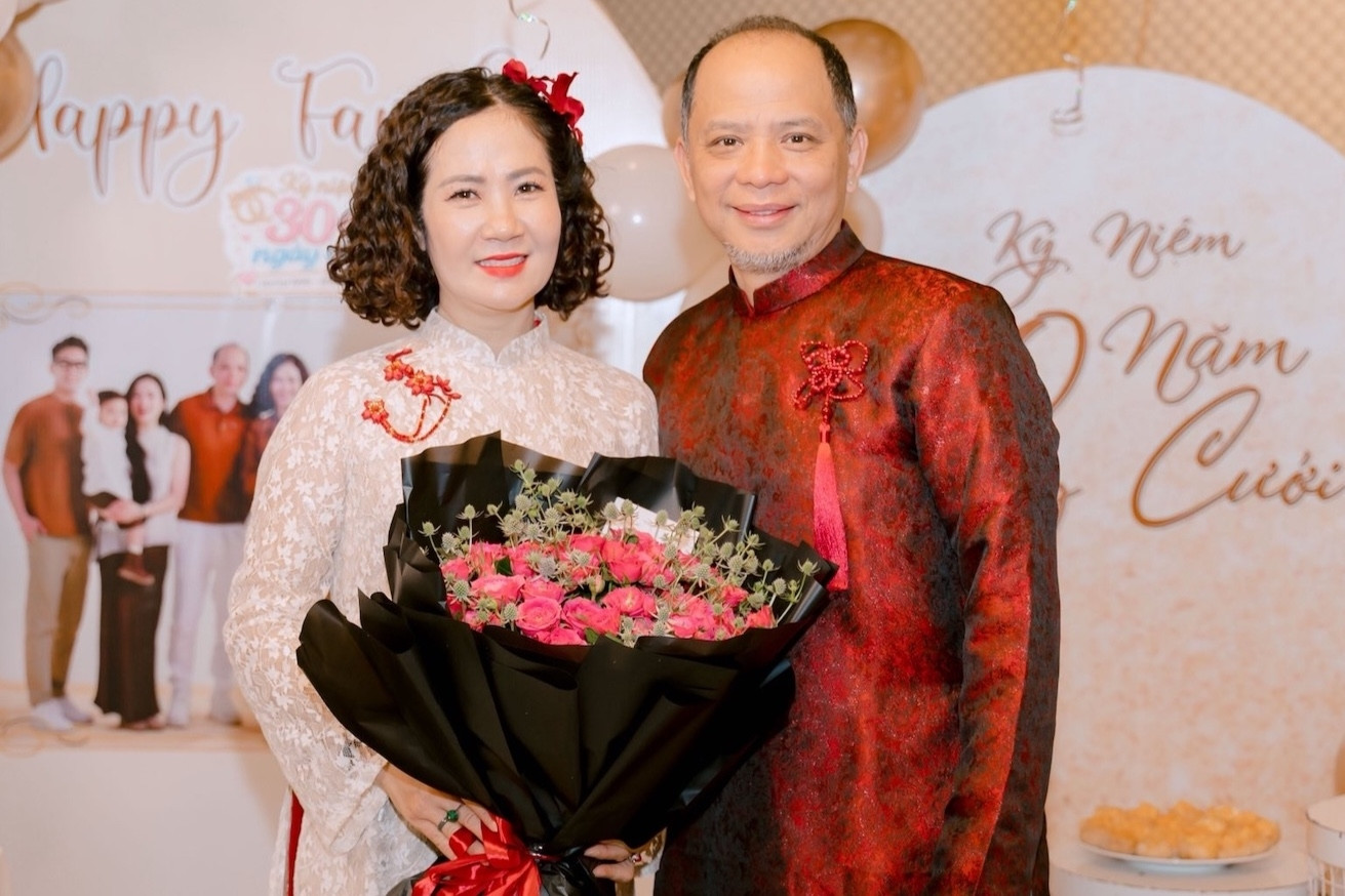 NSƯT 49 tuổi mới sinh con thứ 4 được chồng diễn viên hết mực yêu chiều là ai?