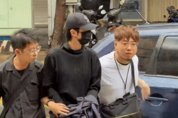 Bắt khẩn cấp nam ca sĩ 37 tuổi vì nghi trốn nghĩa vụ quân sự