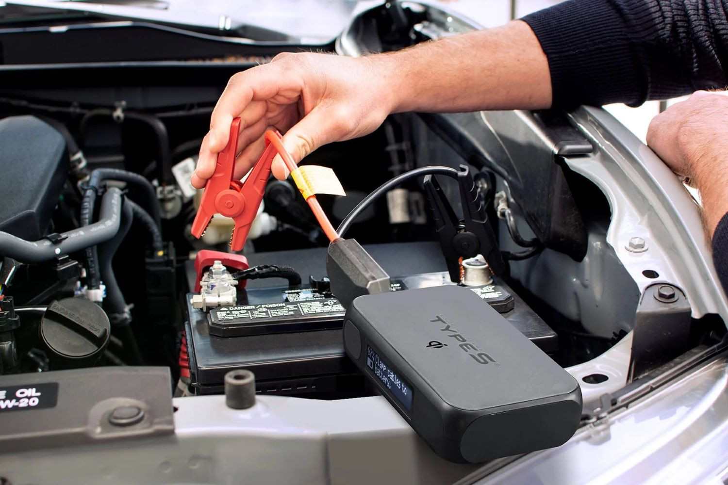 bo kich binh ac quy cam tay.jpg