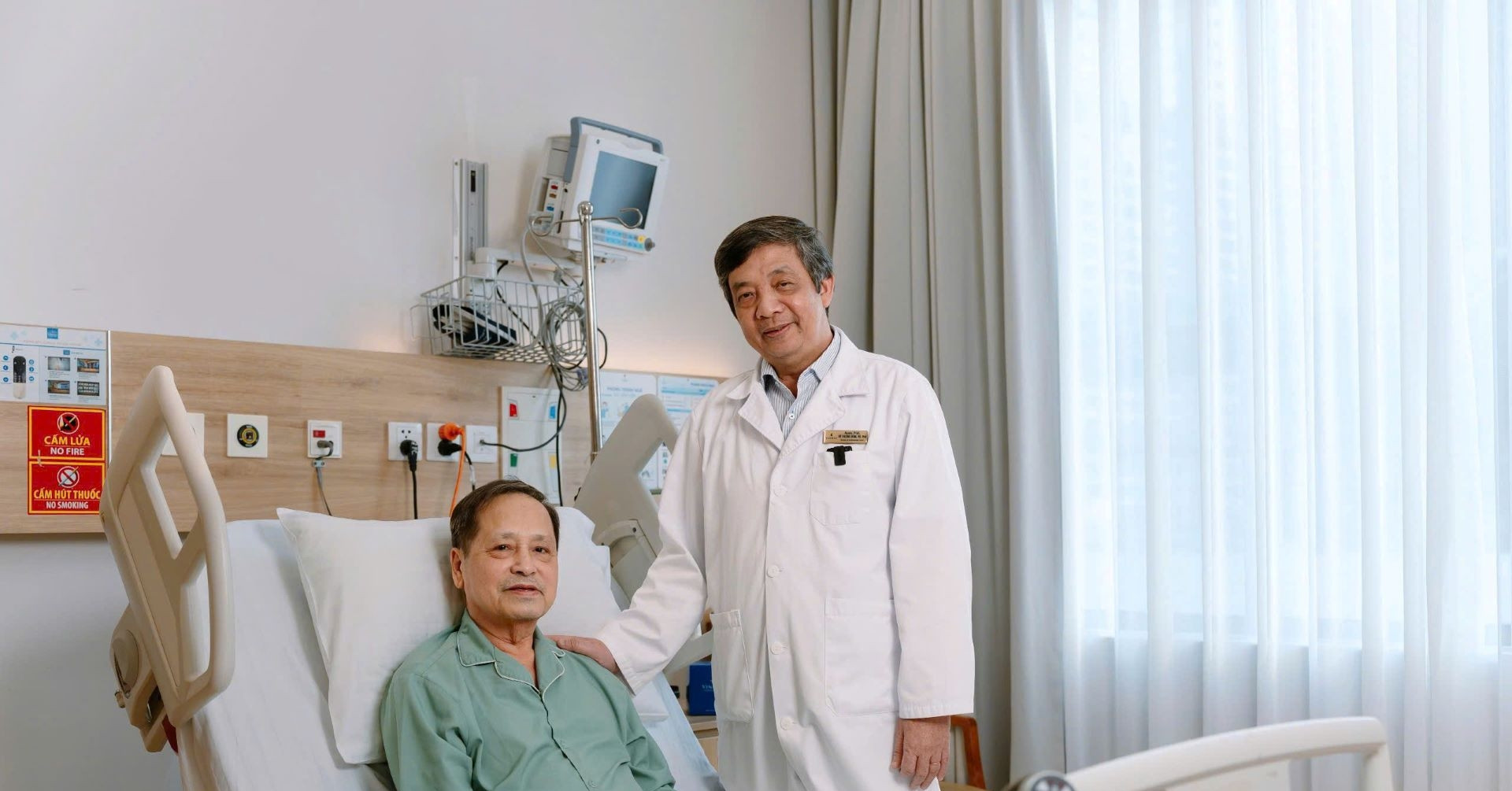 Can thiệp mạch vành ít cản quang cứu bệnh nhân 75 tuổi suy thận nặng