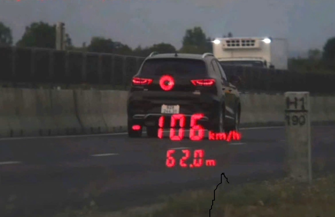 Nữ tài xế chạy 106km/h trên cao tốc Vĩnh Hảo - Phan Thiết bị tạm giữ phương tiện
