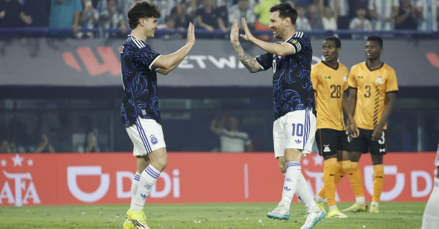 Messi tỏa sáng, Argentina thắng trận &amp;apos;5 sao&amp;apos;