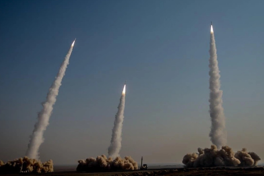 Tên lửa Qassem Basir Iran tốc độ Mach 11, tầm bắn 1.200km, rúng động quân sự toàn cầu