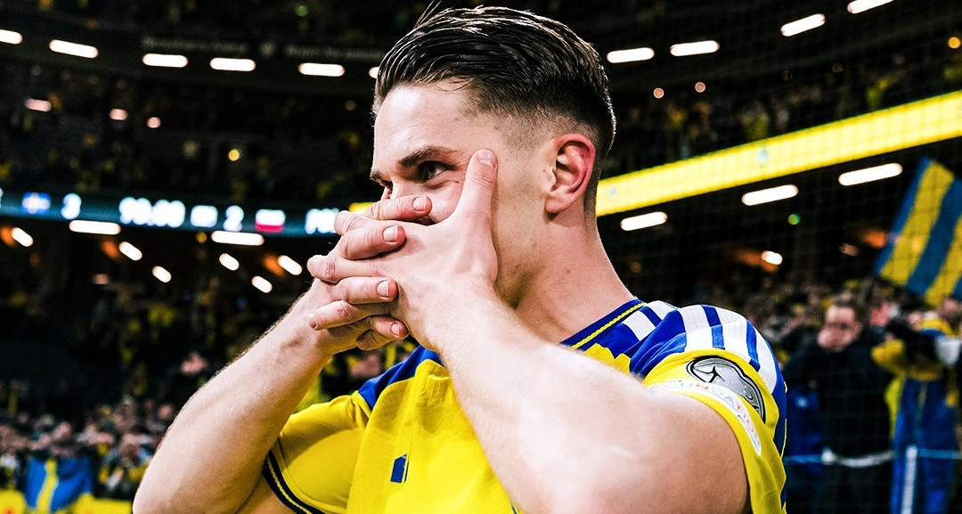 Gyokeres hoá người hùng, Thụy Điển nghẹt thở giành vé World Cup