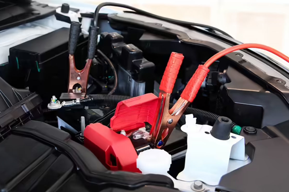 Tránh để ô tô bị hư hỏng, hãy kiểm tra điều này đầu tiên khi câu bình ắc quy