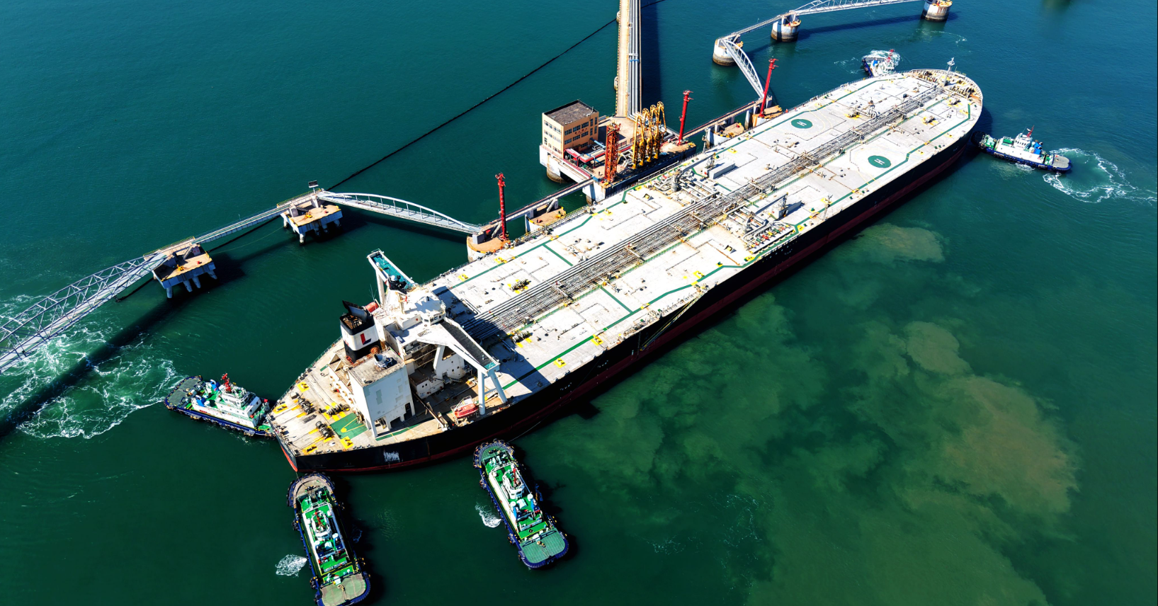 Trung Quốc tăng tốc tích trữ dầu như thế nào?