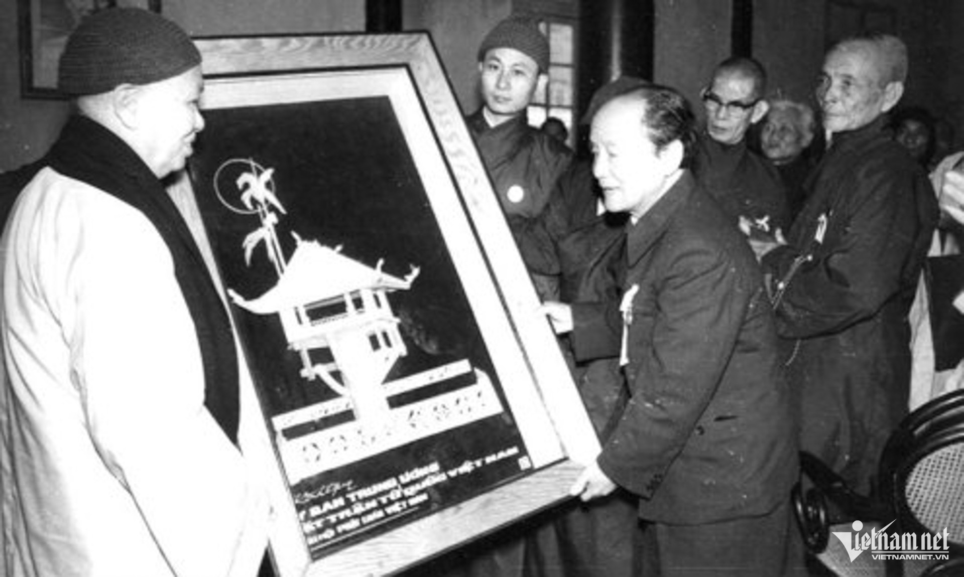 W-triển lãm phật giáo nguyễn huế 18.jpg