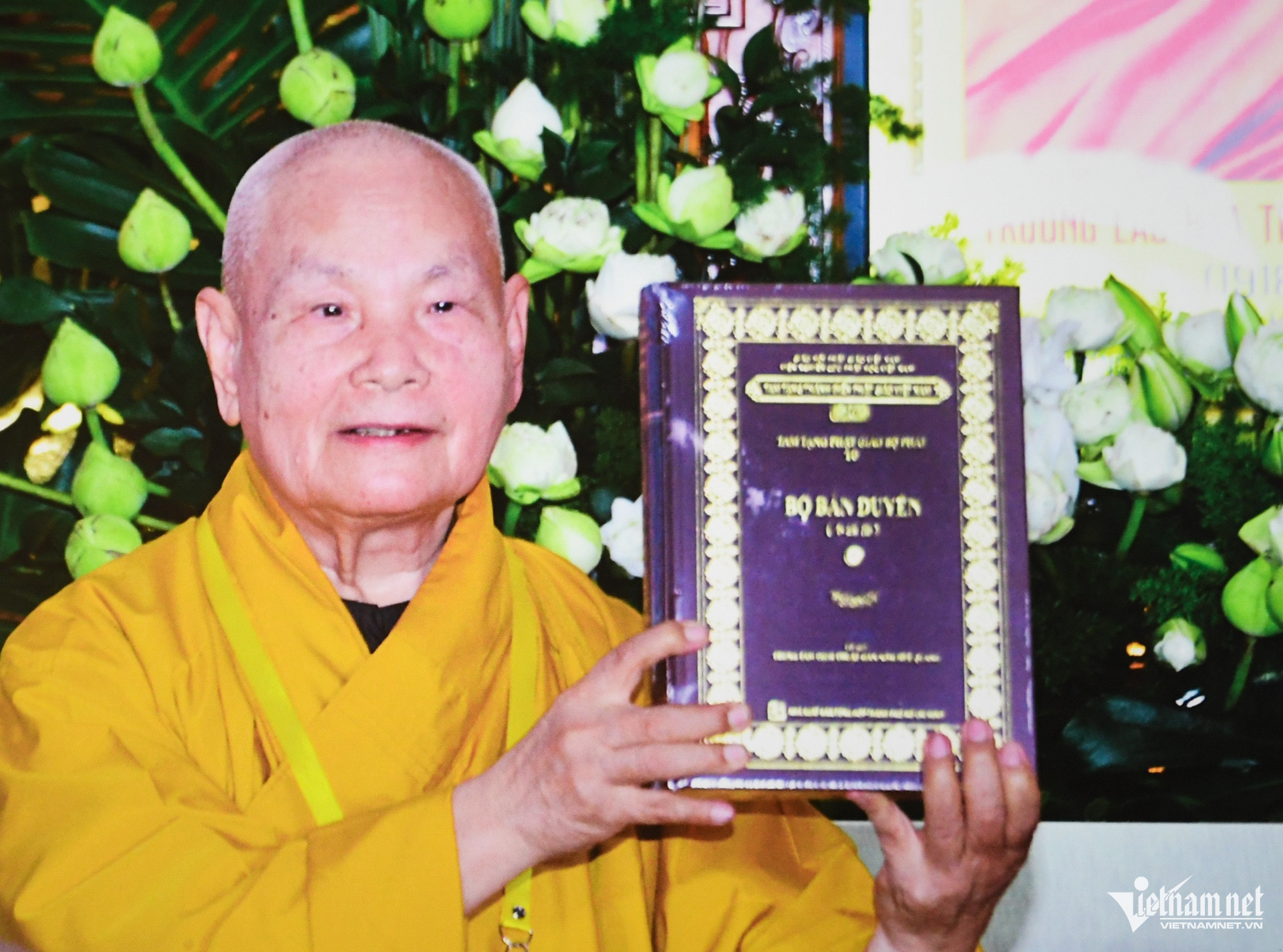 W-triển lãm phật giáo   nguyễn huế 22.jpg