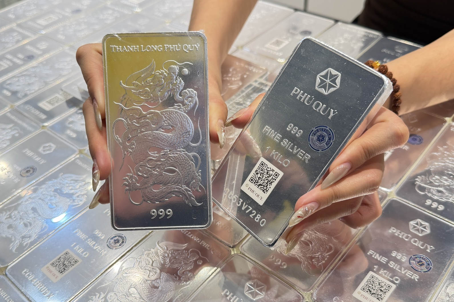 Giá bạc hôm nay 11/4/2026 chỉ tăng nhẹ, bạc vẫn bấp bênh