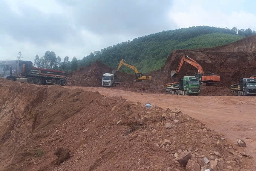  Khởi tố vụ khai thác trái phép 30.000m³ đất tại Bắc Ninh 