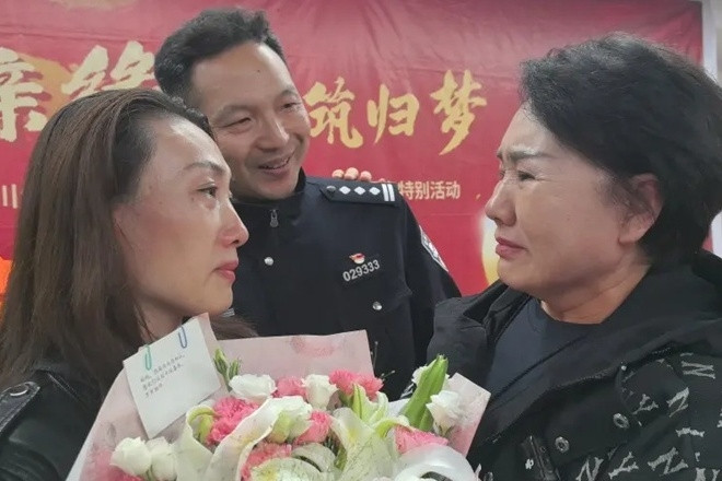 Mất con sau 5 ngày sinh, người mẹ vỡ òa ngày đoàn tụ sau 40 năm