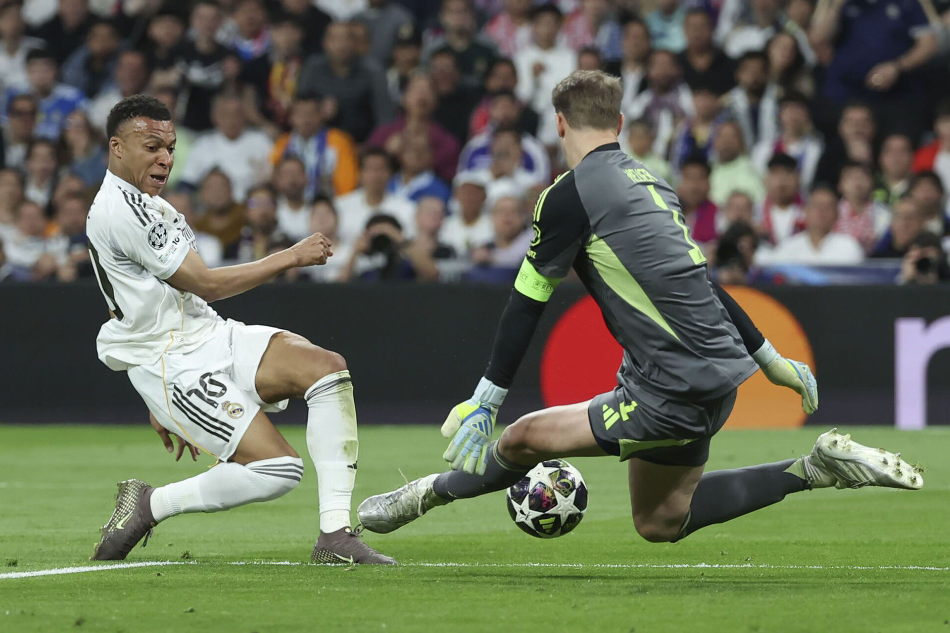 Mbappe Real Madrid Bayern.jpg