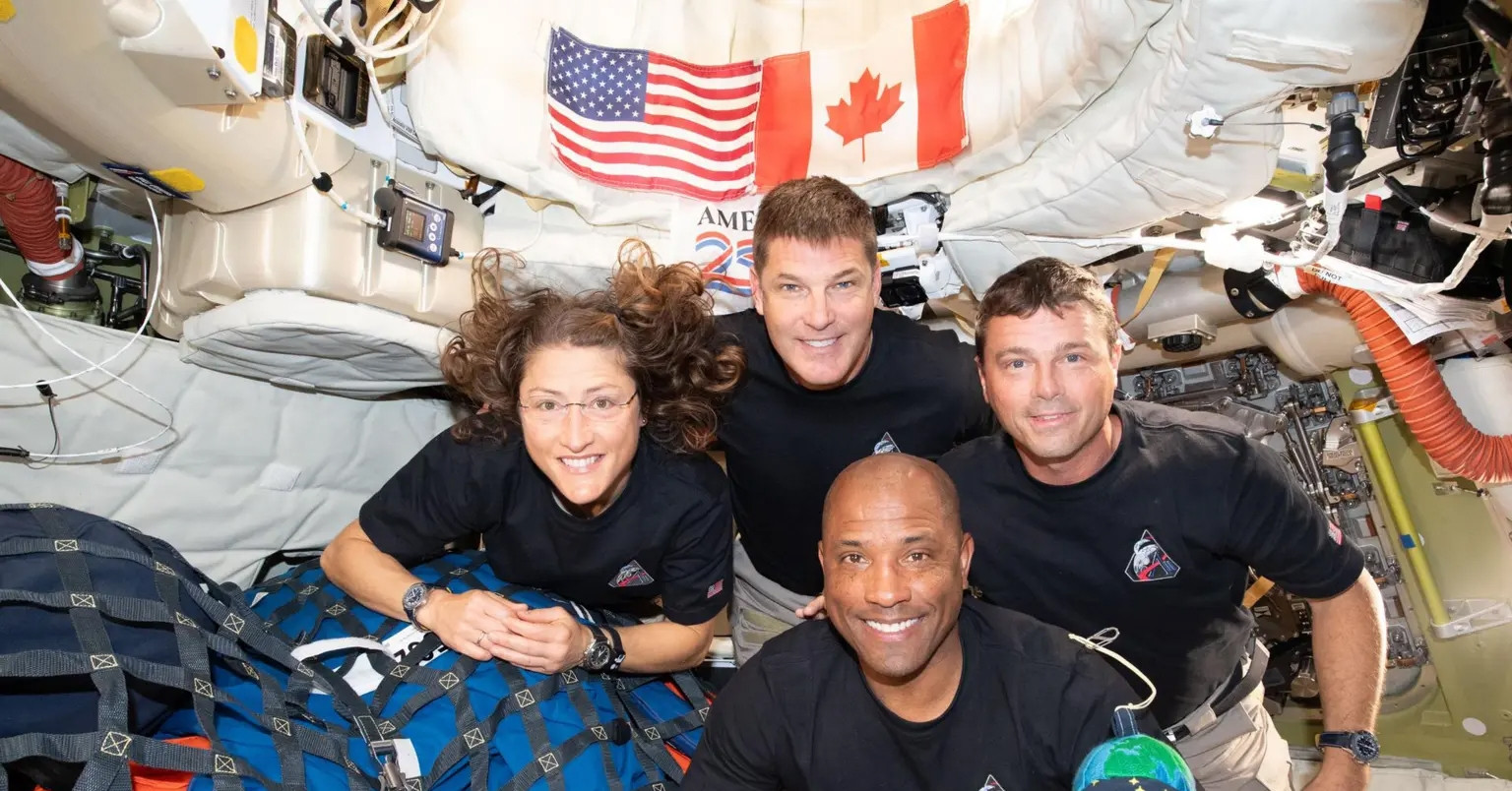 Phi hành gia Artemis II đối mặt thử thách sức khỏe nghiêm trọng