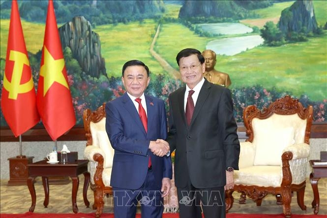 Thường trực Ban Bí thư Trần Cẩm Tú hội kiến Tổng Bí thư, Chủ tịch nước Lào