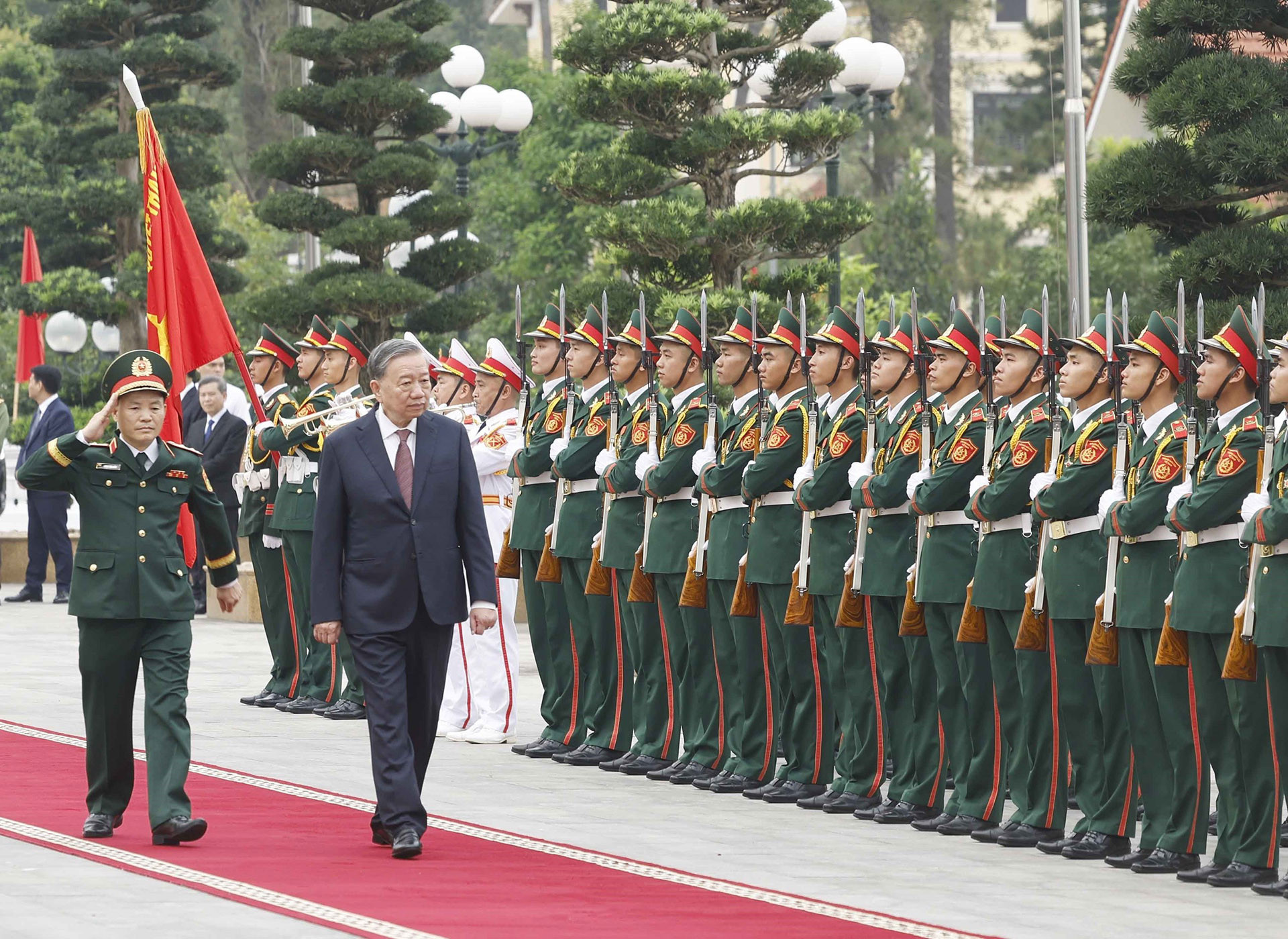 vnapotaltongbithuchutichnuocduledonnhandanhhieuanhhungllvtnhandancuaquankhu38692228 17757941988031900896992.jpg