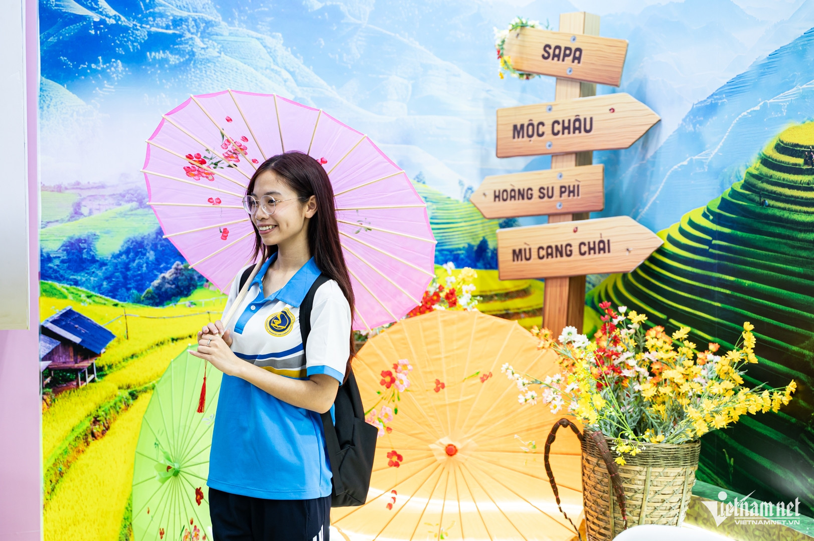 W-hội chợ du lịch.jpg