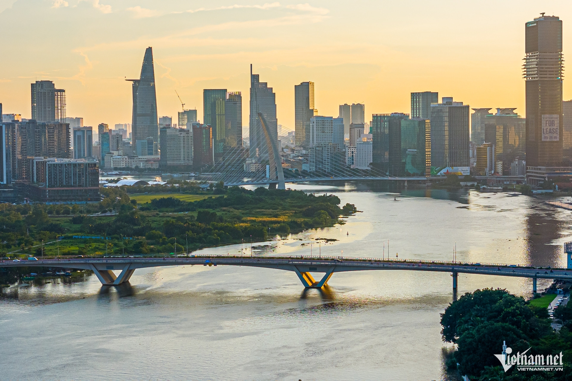 W-tphcm nguyen hue 1 2661.jpg