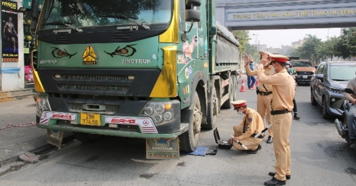 Tài xế xe tải lái 10-15 giờ liên tục: Cục CSGT cảnh báo &amp;apos;hung thần&amp;apos; đường phố
