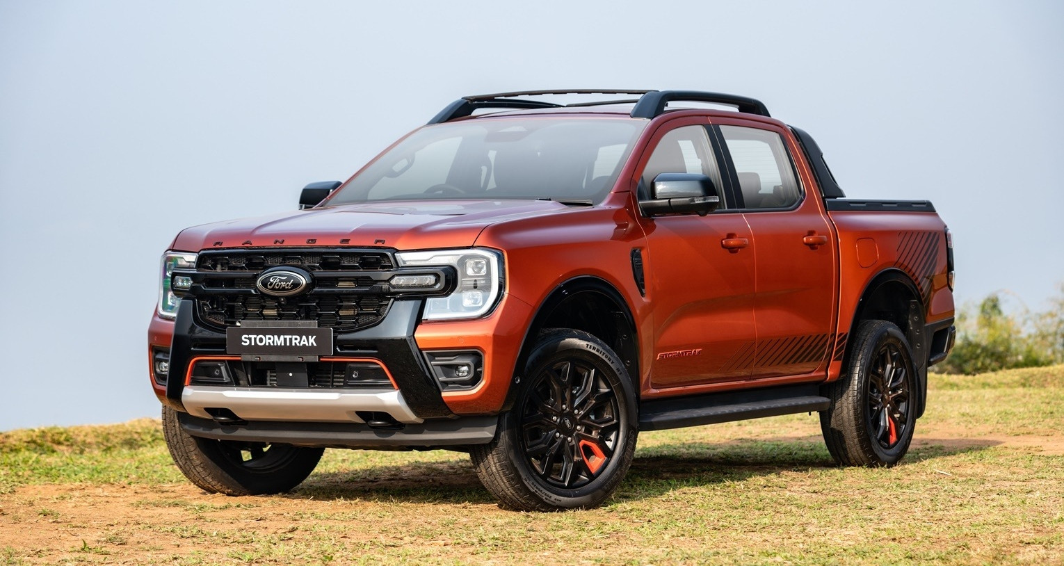 Ford Ranger tiếp tục thống trị phân khúc xe bán tải tại Việt Nam trong tháng 3/2026