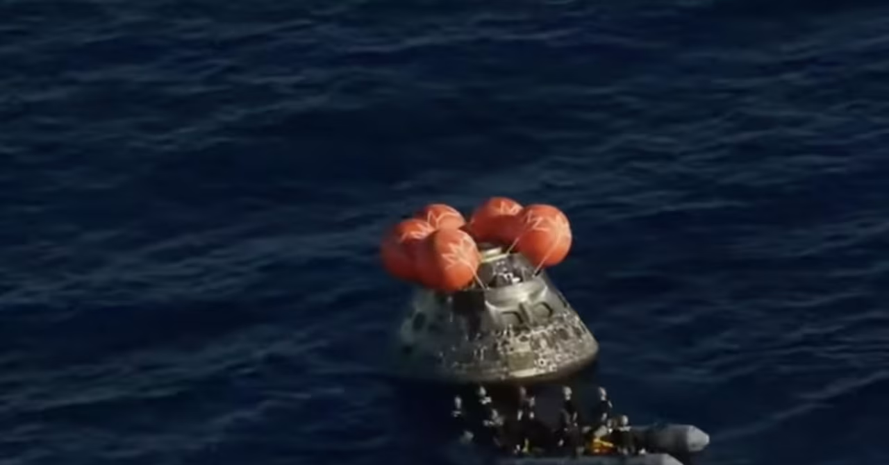 Artemis II hạ cánh xuống Thái Bình Dương, khép lại chuyến bay lập kỷ lục lịch sử