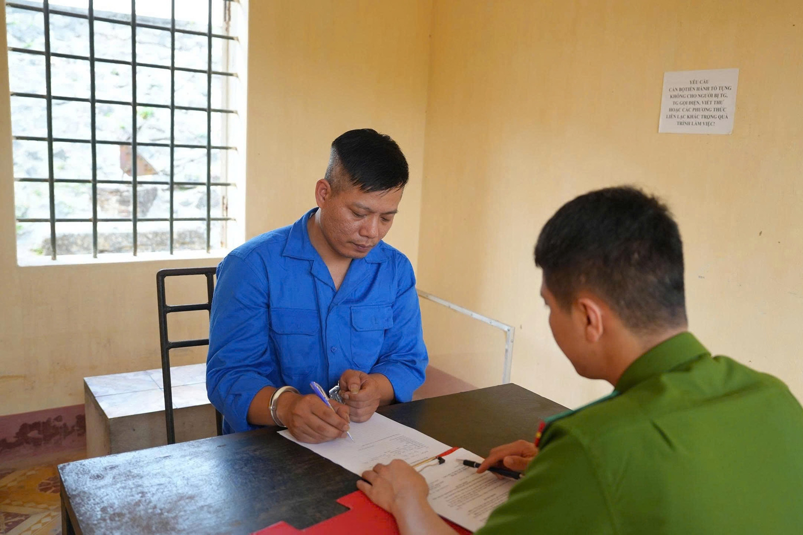 Bắt giữ nghi phạm truy sát chồng của vợ cũ rồi phóng hỏa đốt nhà hàng