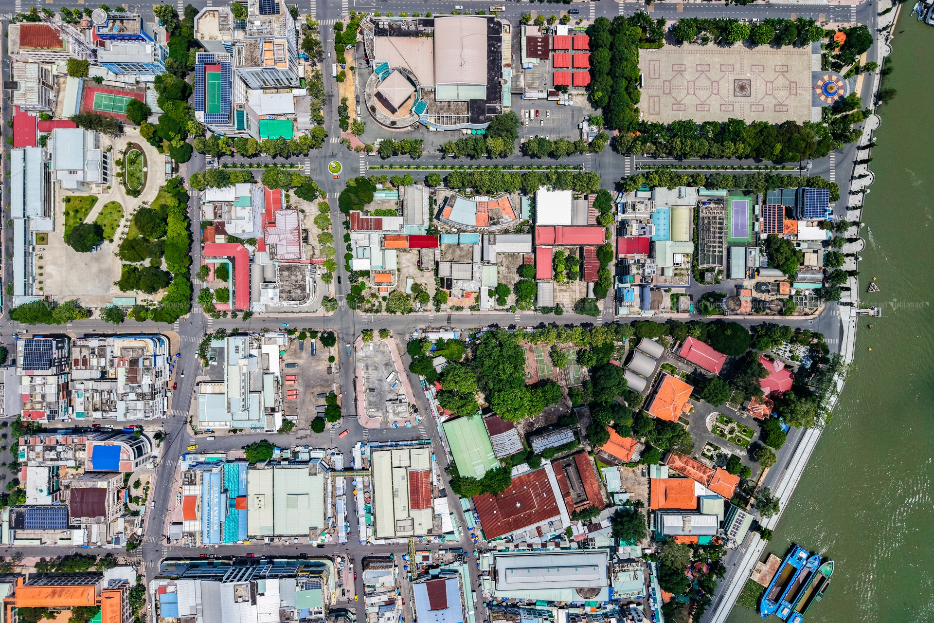 Được cho 9 thửa đất, đã sang tên 7 thửa, cháu nội ở Vĩnh Long vẫn đòi hưởng hết