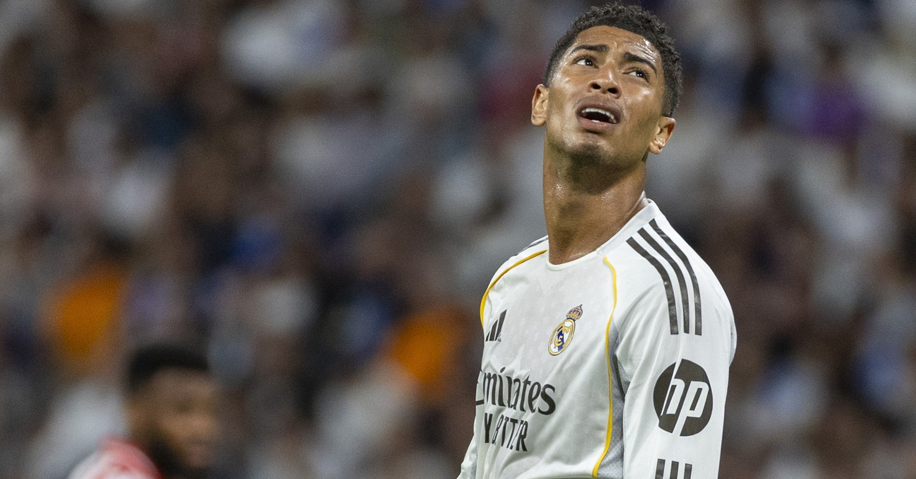 Real Madrid &amp;apos;dâng&amp;apos; La Liga cho Barca: Bất an đấu Bayern Munich