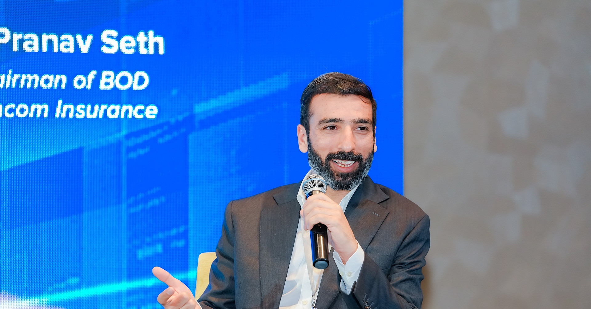 Techcombank đưa hai công ty bảo hiểm mới ra thị trường quốc tế