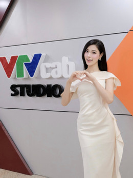 thu huyen bong chuyen 10.jpg