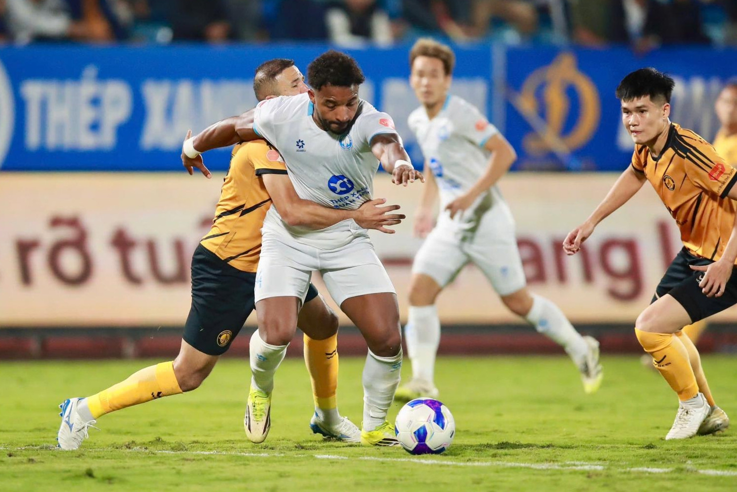 Trực tiếp bóng đá Nam Định vs HAGL: Khi Xuân Son vào phom