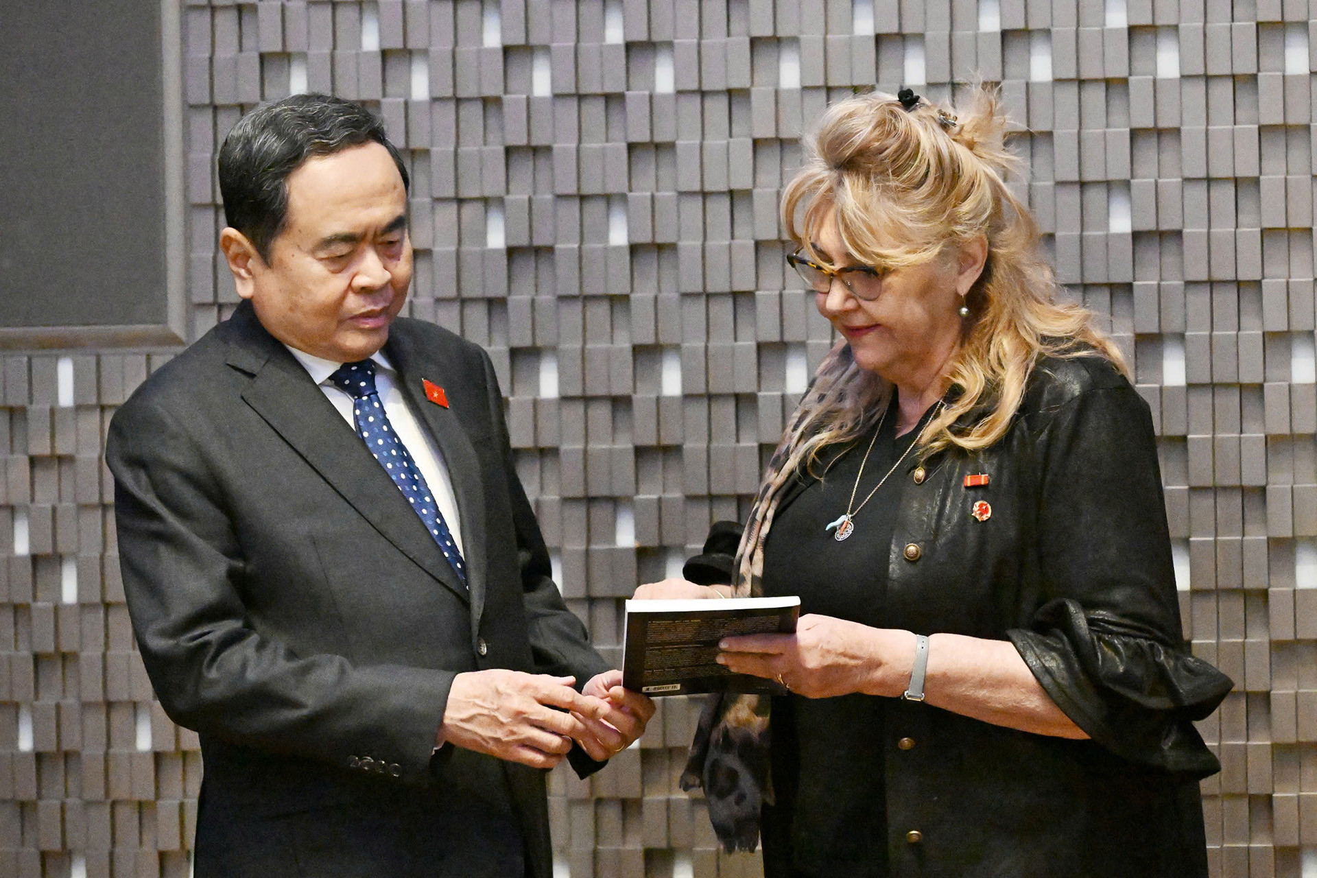 120420260517 z7717984839282_b644583b256357a552d1f1653c76d7c1.jpg