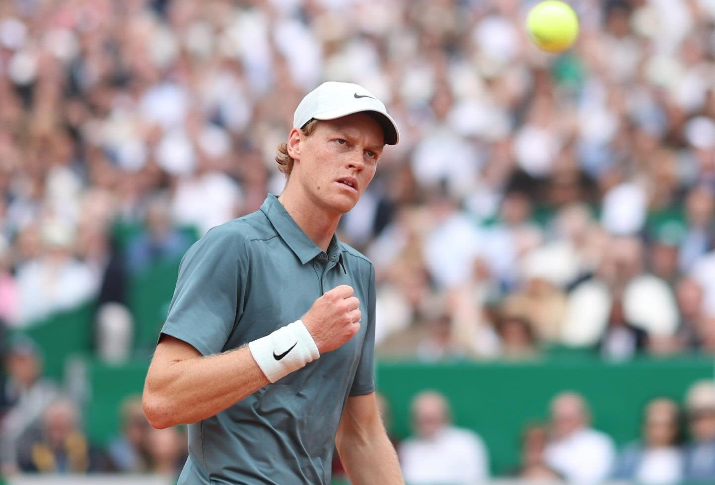  Sinner hạ Alcaraz, lập kỳ tích vô địch 4 Masters liên tiếp 