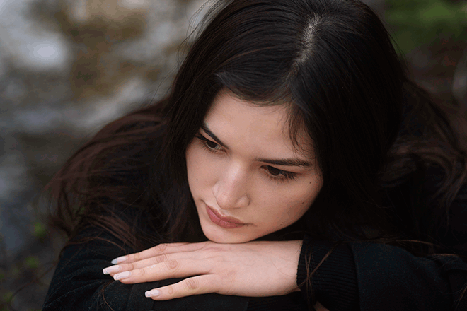 Cha dượng đột ngột qua đời, mẹ chồng buông câu nói khiến tôi uất nghẹn