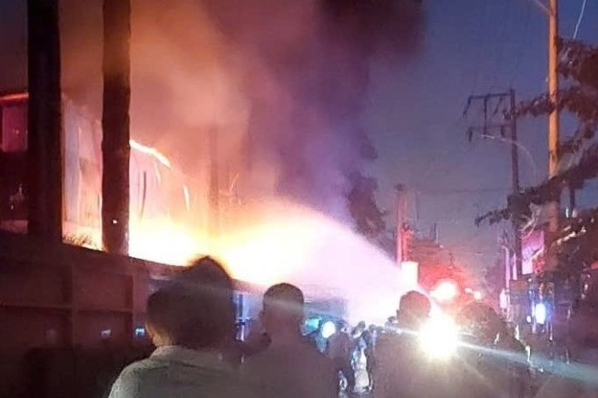 Cháy dãy phòng ở TPHCM, hai người tử vong