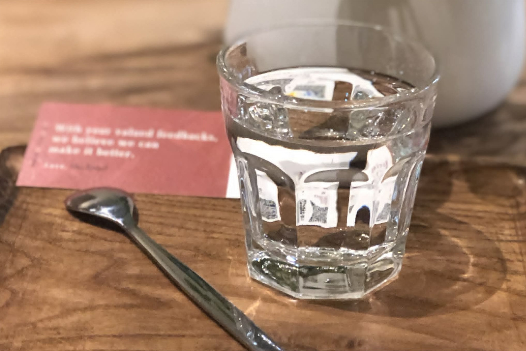 Điều gì xảy ra với cơ thể khi bạn uống nước ngay trước khi ngủ?