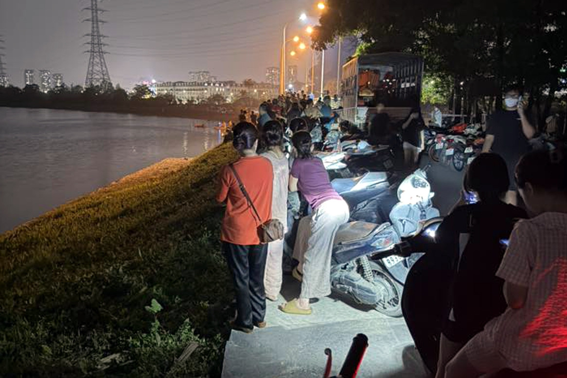  Hà Nội: Hai thiếu niên tử vong dưới hồ Yên Sở 