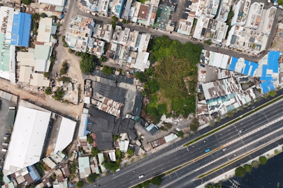 Hơn trăm hộ dân ở TPHCM sống chật vật bên trong dự án treo suốt hai thập kỷ