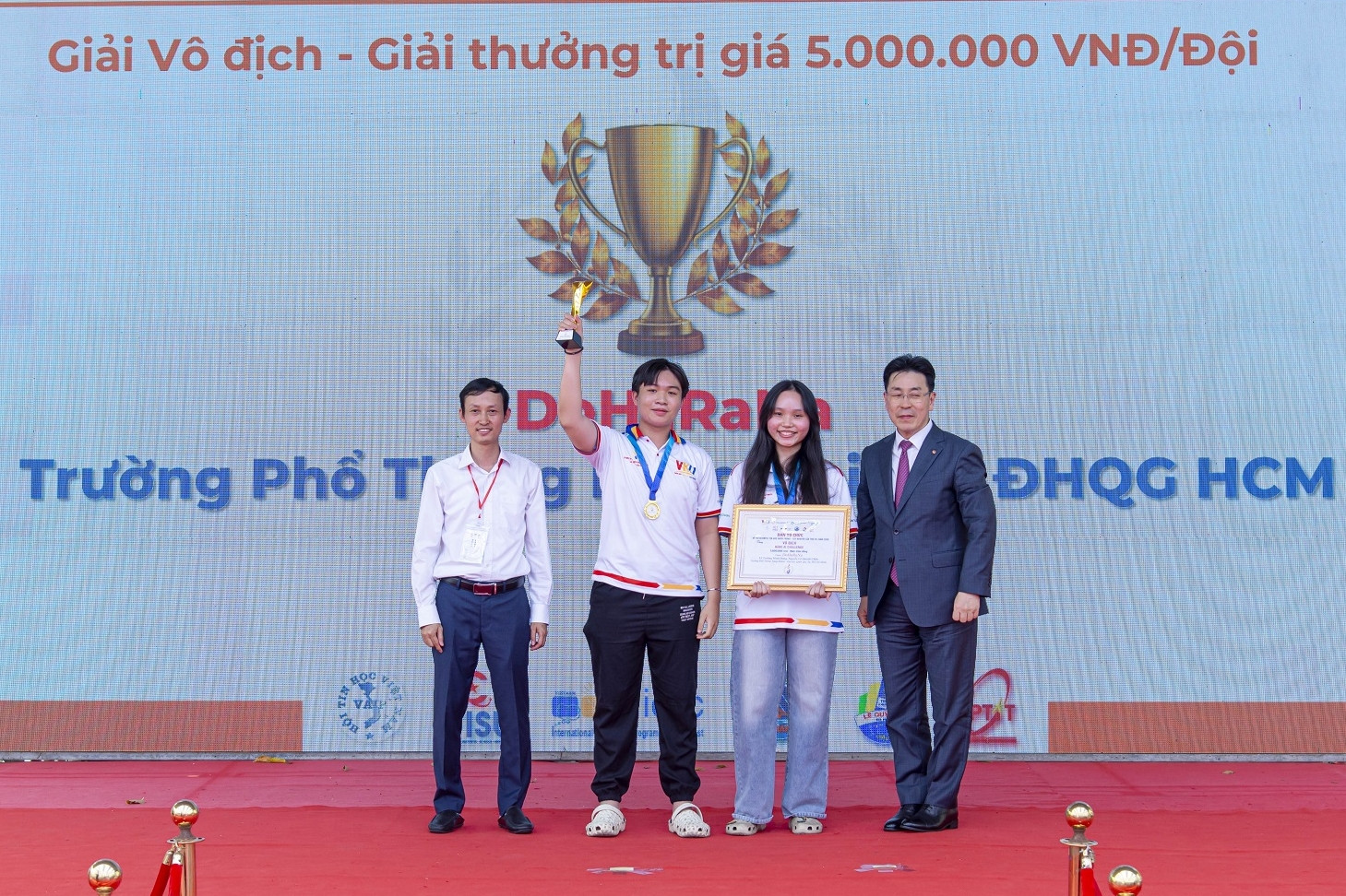 Lộ diện nhà vô địch Olympic Tin học miền Trung - Tây Nguyên 2026