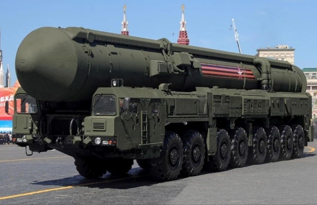 Tên lửa Oreshnik tốc độ Mach 10, công nghệ MIRV 36 đầu đạn, rúng động Ukraine