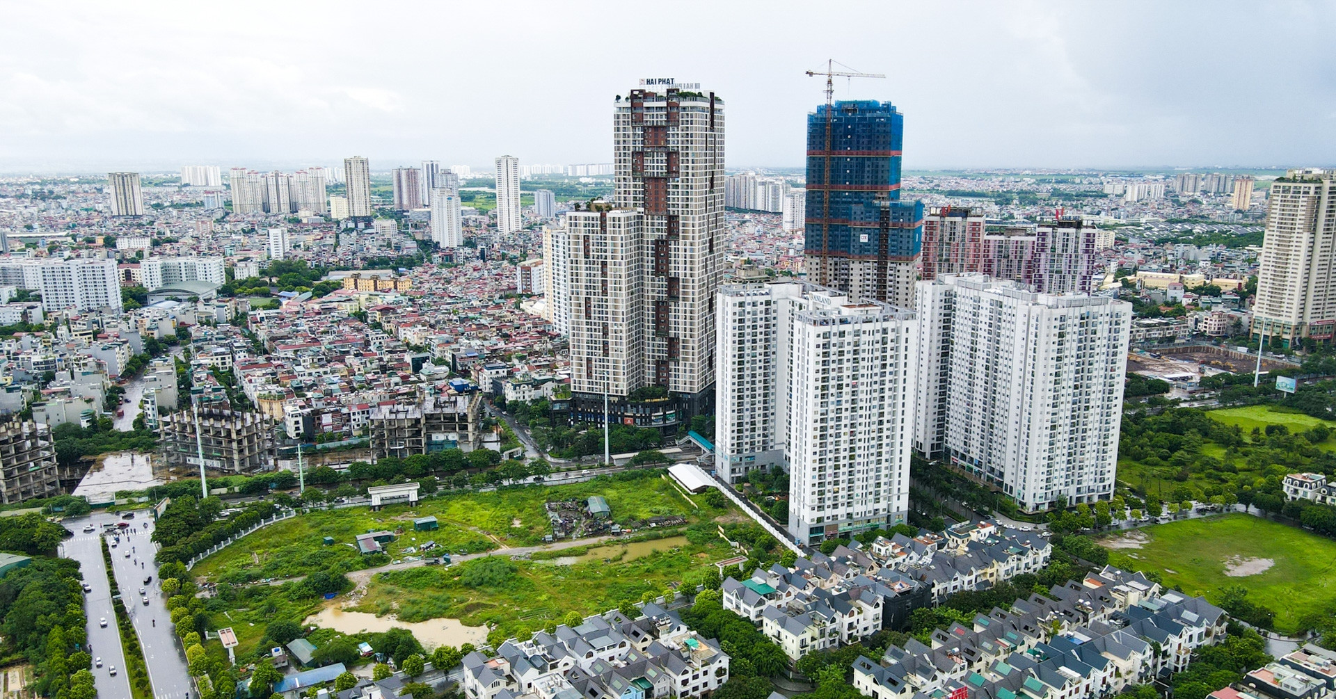 Hà Nội Dẫn Đầu Bảng Xếp Hạng Đắt Đỏ 2025, Quảng Ninh Vượt TPHCM