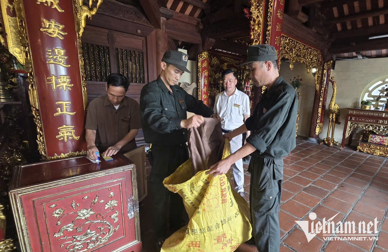 W-Các hòm công đức được mở theo quy trình chặt chẽ, dưới sự giám sát của nhiều bộ phận và hệ thống camera.jpg