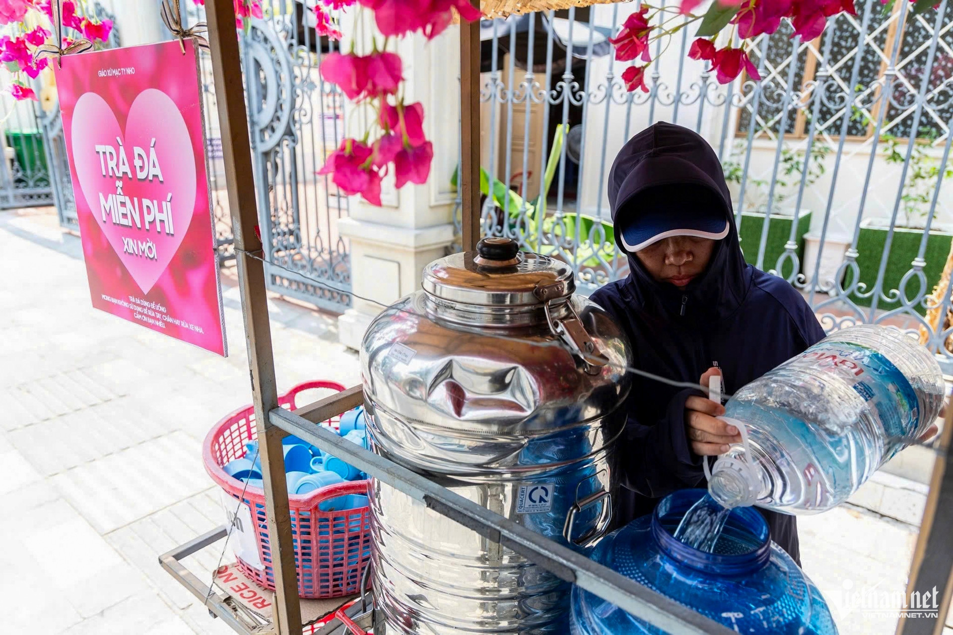 W-nắng nóng.jpg